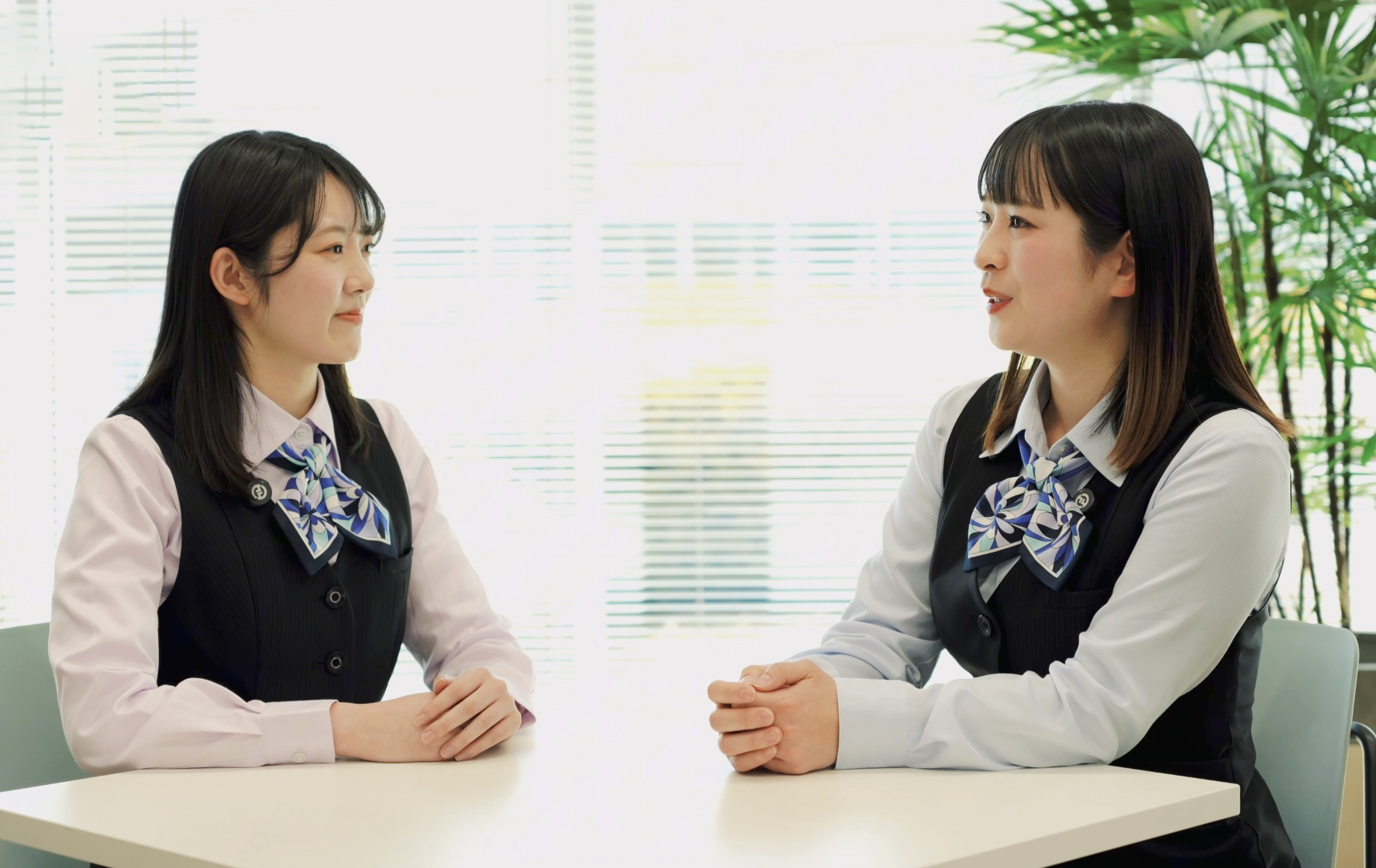 採用業務に携わる二人！